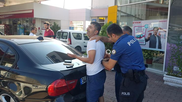 “Kayınpederimi öldüreceğim” dedi 2 arkadaşını rehin aldı