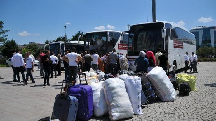 Esenyurtta 117 Suriyeli göçmen ülkelerine uğurlandı