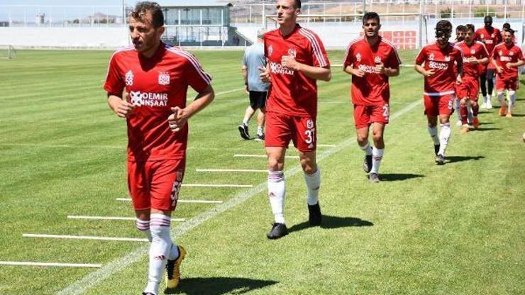 Demir Grup Sivasspor hazırlıklarını sürdürdü