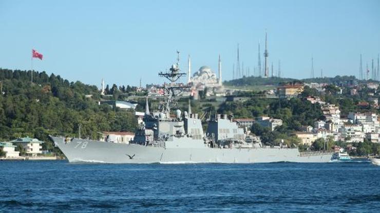 ABD savaş gemisi İstanbul Boğazından geçti