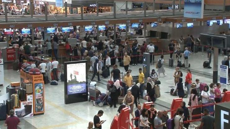 Sabiha Gökçende bayram yoğunluğu sürüyor