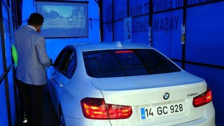 Sürücülere yaşam tünelinde kaza izletildi