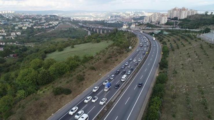 TEMin Kocaeli geçişinde dönüş trafiği