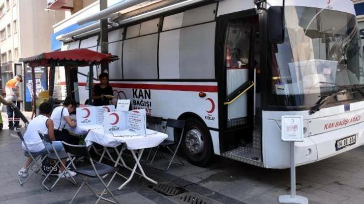 İzmirdeki kan stokları yüzleri güldürdü
