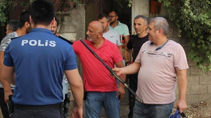 Husumetli aileler, barışma toplantısında kavga etti: 3 yaralı