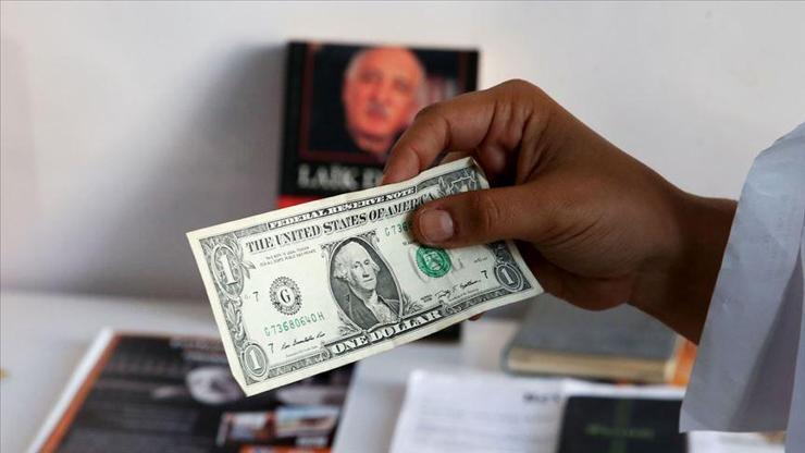 FETÖcüler kitap arasına 179 bin dolar saklamış