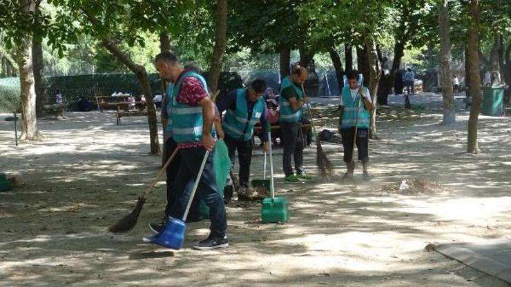 Esenlerde hükümlüler ‘Millet Bahçesinde temizlik yaptı