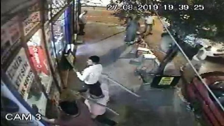 Esenyurtta 30 lira için öldüresiye dayak kamerada; İş yerine bıçaklı sopalı baskın