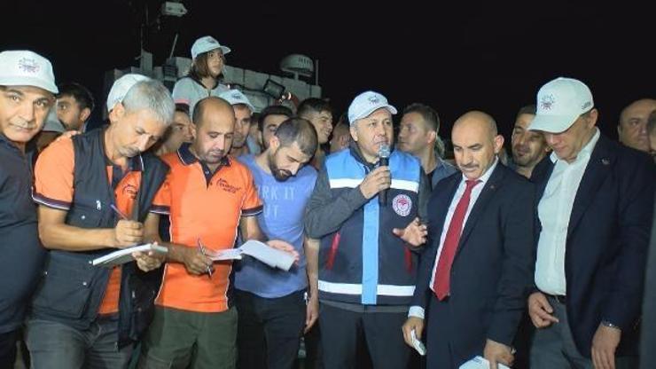 İstanbulda balıkçılar sezonun ilk avından döndü
