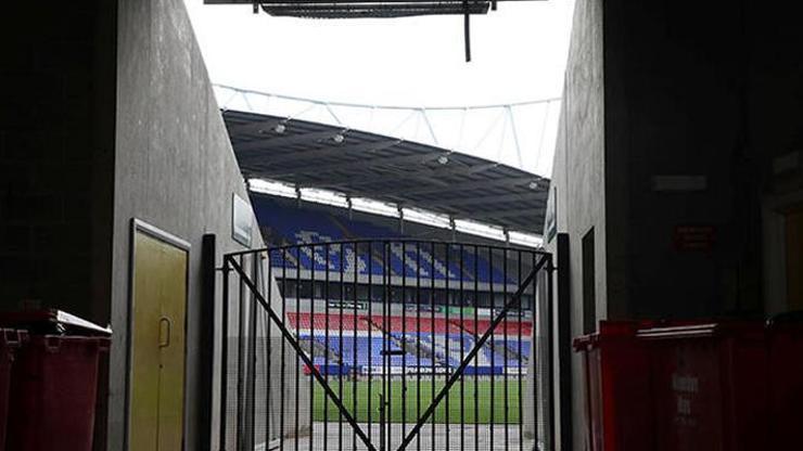 Bolton Wanderersı batmaktan ünlü müzisyen kurtardı