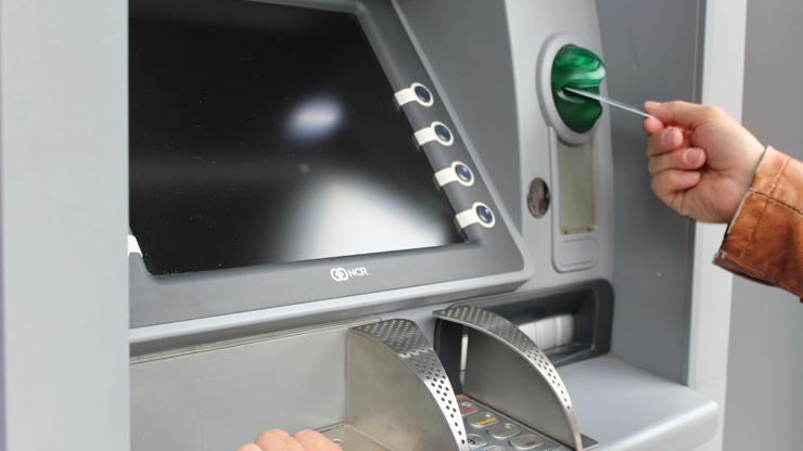 Hesaplarına yanlışlıkla 120 bin dolar yatırılan çifte mahkeme şoku