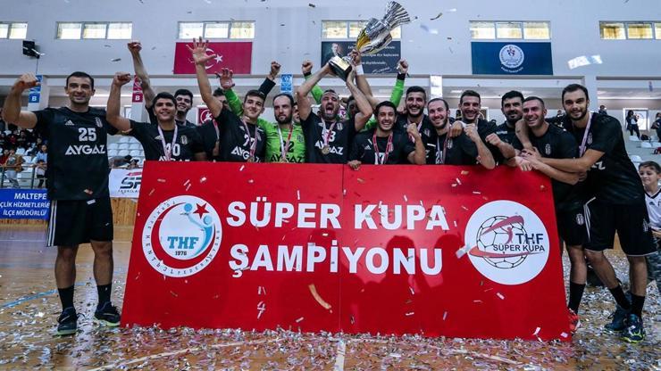 Beşiktaş kupasını aldı