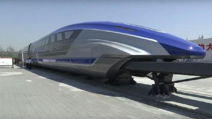 Çinliler uçan tren için parça tanıtımı yaptı