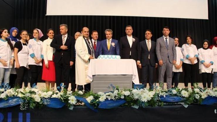 Binlerce öğrenci yeni akademik yılı karşıladı