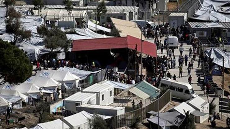 Midillideki mülteci kampında bir kadın ve çocuk yanarak öldü