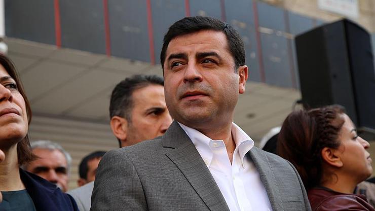 Selahattin Demirtaşa hapis cezası