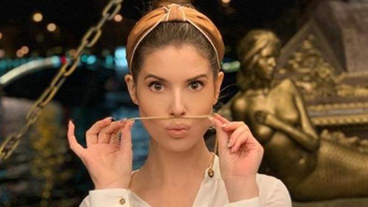 Amanda Cerny makyajsız halini paylaştı