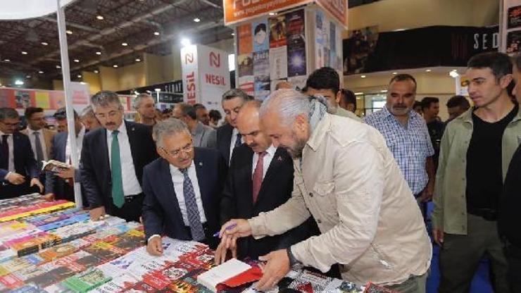 Kayseri 3ncü Kitap Fuarı, açıldı