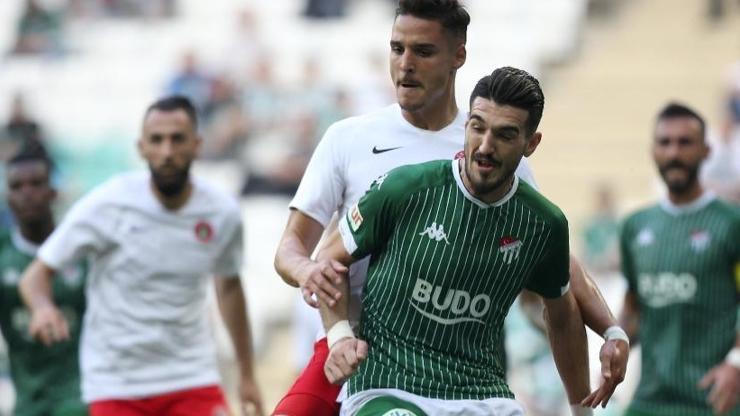 Bursaspor 3 dakikada 2 gol attı