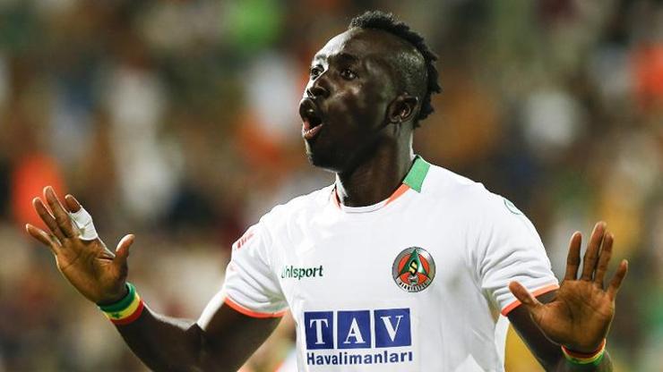 Papiss Cisse iç sahada boş geçmedi