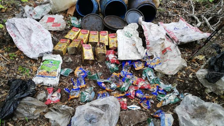 Amanos Dağında PKKya ait yaşam malzemeleri ele geçirildi