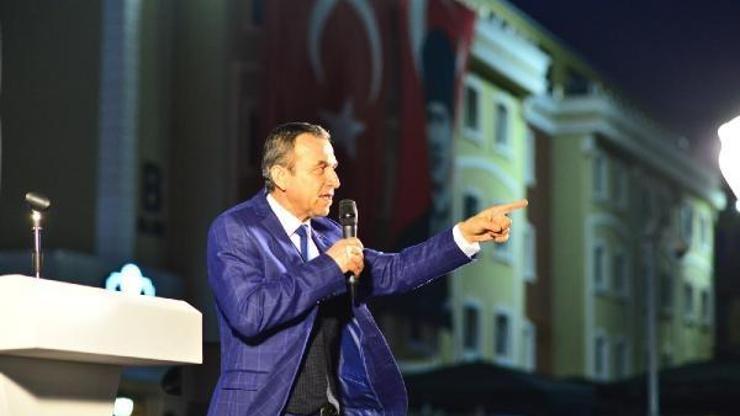 Naim Babüroğlu: Atatürk’ün mucizesidir cumhuriyet
