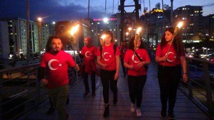 Rizede fener alayı yürüyüşü
