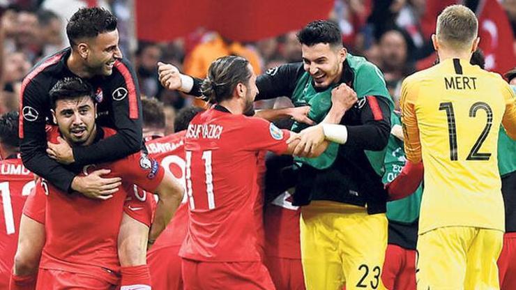 Kulüpler düşerken Milli Takım yükseldi