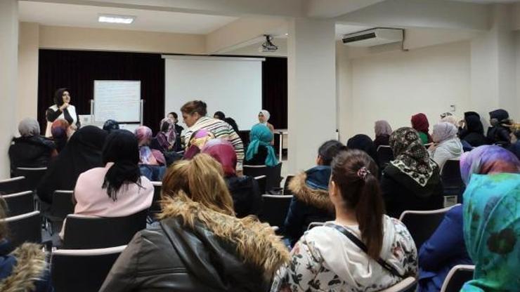 Bilgi Evleri’nde velilere eğitim