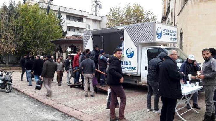 Mobil çorba ikram aracı her gün farklı bir noktada