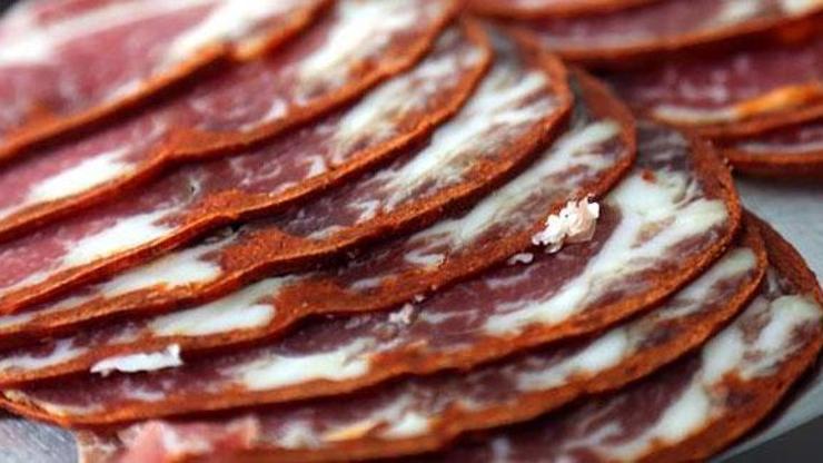 Pastırma rekabeti farklı boyuta taşındı ‘Komedyen’e atıfta bulundular