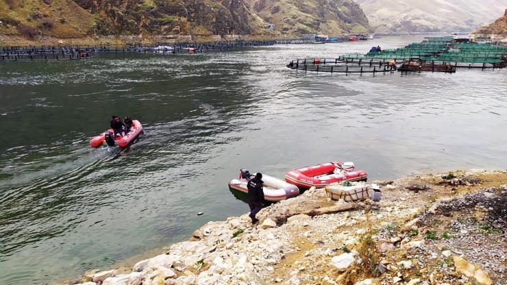 Nehre düşen sürücü 10 gündür aranıyor