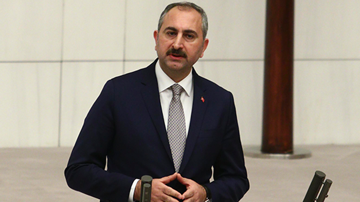 Bakan Gül: FETÖ ile mücadele eden bu yargıya kimse leke düşüremez