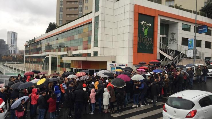 Doğa Koleji önünde devir protestosu