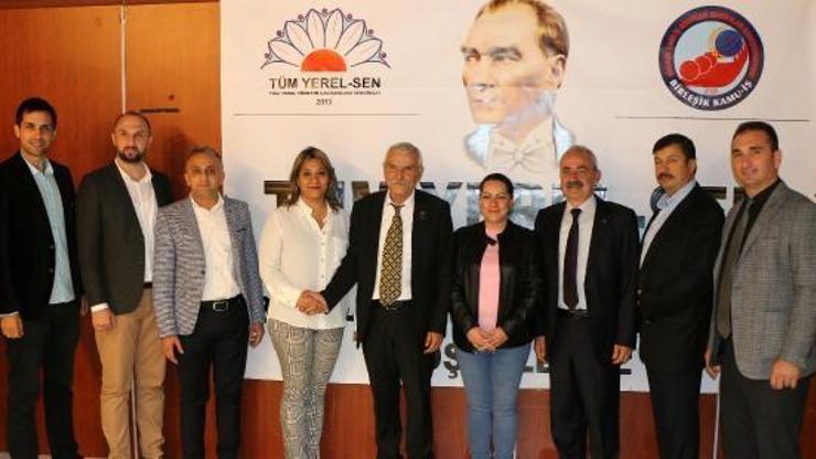 Tüm Yerel-Sende bayrak değişimi