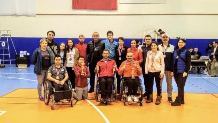 Özel sporculardan, Badmintonda Türkiye derecesi
