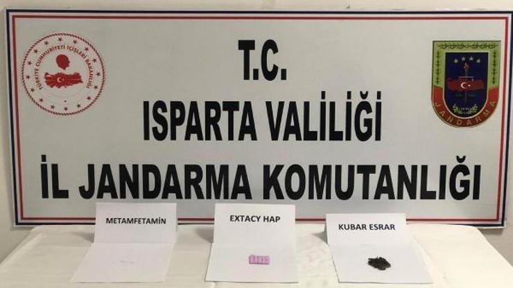 Durdurulan araçtan uyuşturucu çıktı