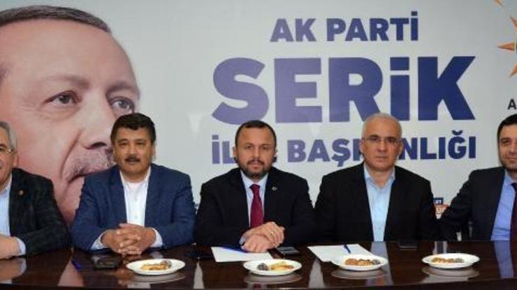 AK Parti Serikte istişare toplantısı