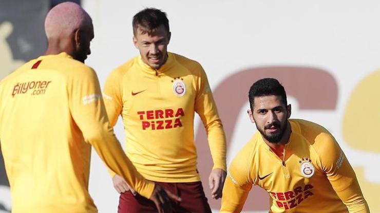 Emre Akbaba ikinci yarıya hazırlanıyor