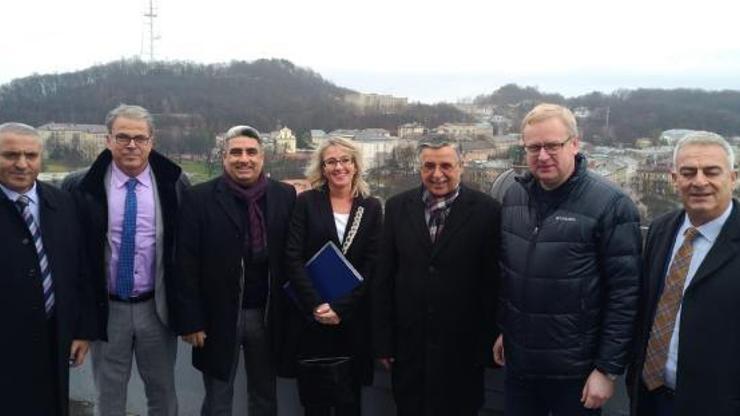 Topaloğlu, Ukraynada temaslarını sürdürdü
