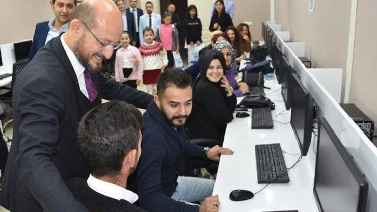 Niksar Belediyesi kurslarına yoğun ilgi