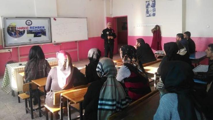 Öğretmenlere uyuşturucuyla mücadele semineri