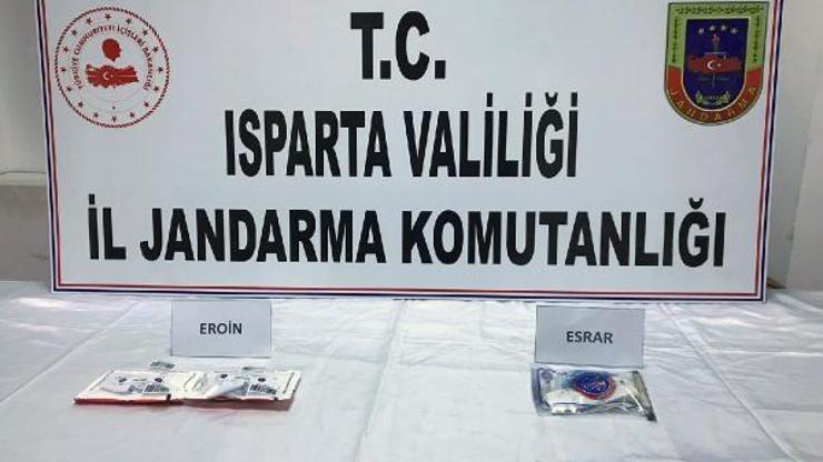 Durdurulan araçtan uyuşturucu çıktı