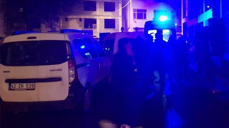 Eşinin beraber yaşadığı kadını öldürdü