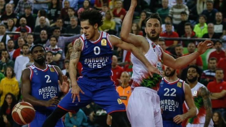 İlk yarının lideri Anadolu Efes