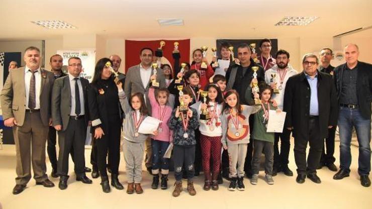 Kurtuluş Kupası Satranç Turnuvasının ödülleri sahiplerini buldu