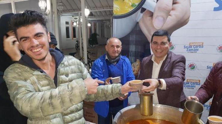 Kepezden öğrencilere sıcak çorba
