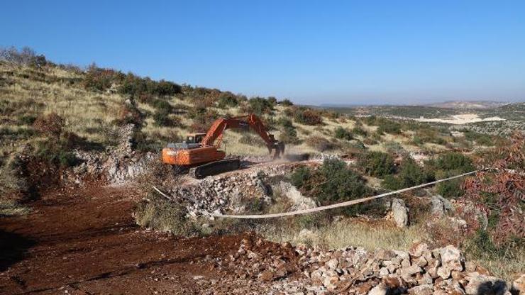 Cerityeniyapan’ın arazi yolları açılıyor