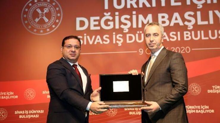 Bankaların genel müdürleri Sivas esnafını dinledi