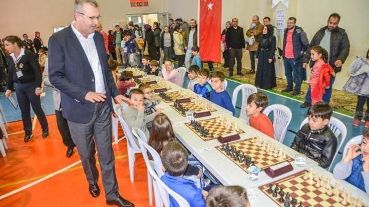Karacabeyde satranç turnuvası heyecanı